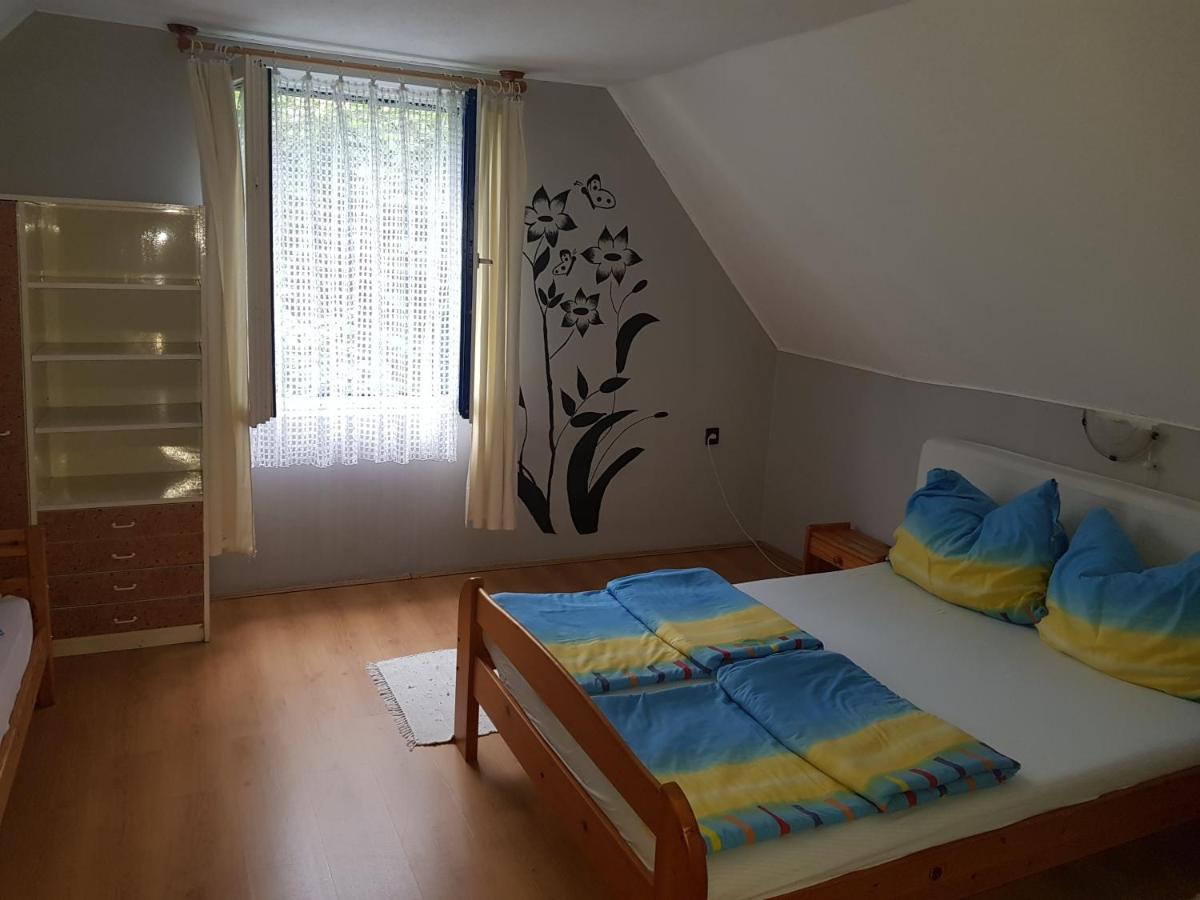Aron Apartman Bytom Extérieur photo